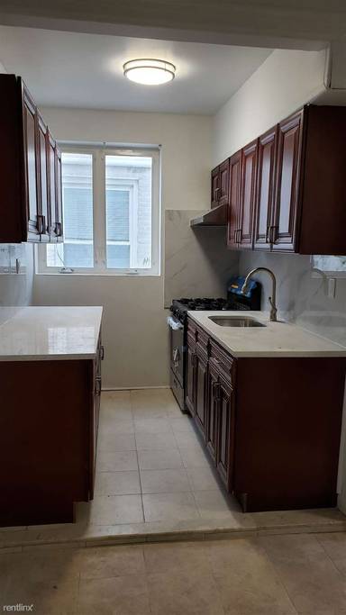 Main picture of 81 Van Sicklen St