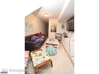 Main picture of 1820 W Berks St