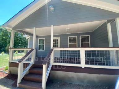 Main picture of 140 Henry Meyer Rd