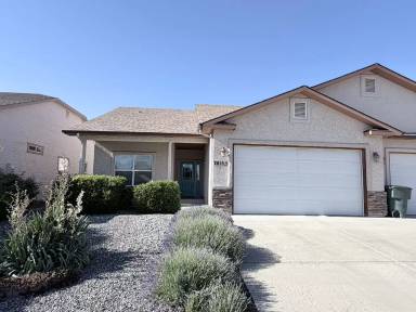 Main picture of 2815 1/2 Columbine Park Ct