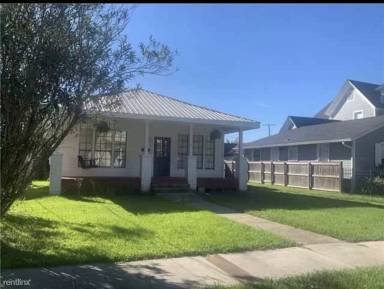 Main picture of 402 S Cherry St
