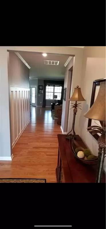 Main picture of 724 Bearcamp Way