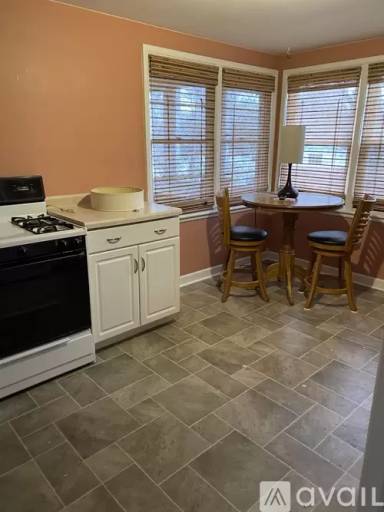 Main picture of 107 N Mallory Unit Unit Ave