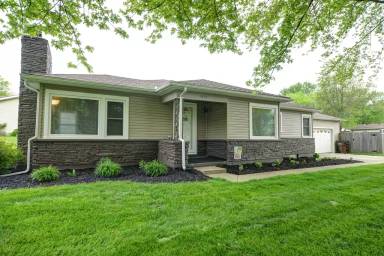 Main picture of 1641 Maple Ln