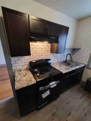 Main picture of 834 N Massasoit Ave