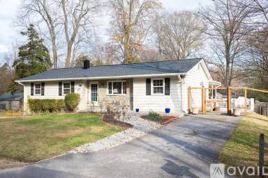 Main picture of 6701 Glen Ave