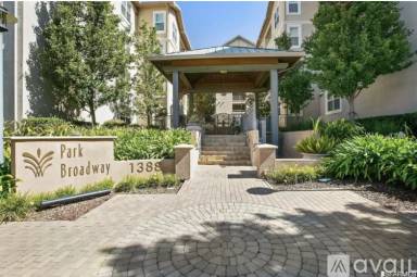 Main picture of 1388 Broadway
