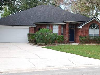 Main picture of 229 Clover Ct