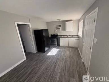 Main picture of 301 N Brown Ave