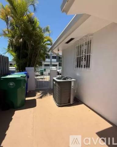 Main picture of 3353 SW 26th St