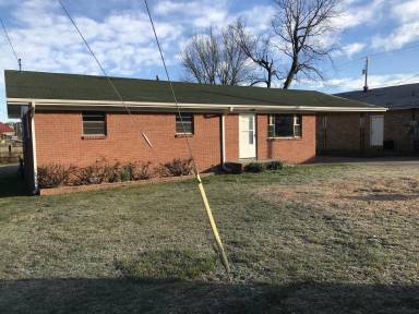 Main picture of 1503 W Emerson St