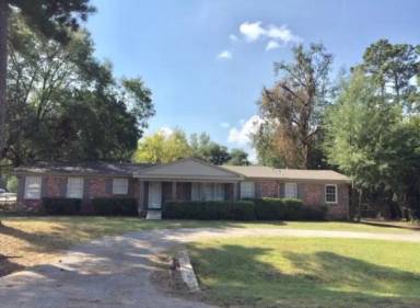 Main picture of 212 Skyline Dr