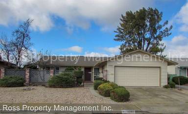 Main picture of 1692 Hollyhock St