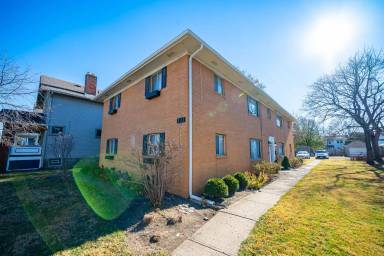 Main picture of 311 E Jenkins Ave