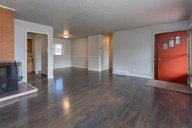 Main picture of 614 W Ramona Ave