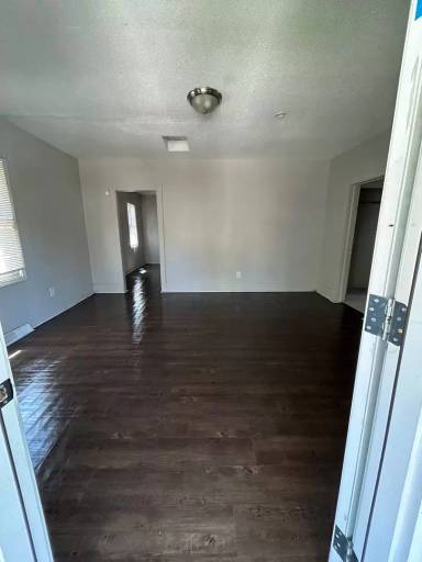 Main picture of 6011 E 11th St