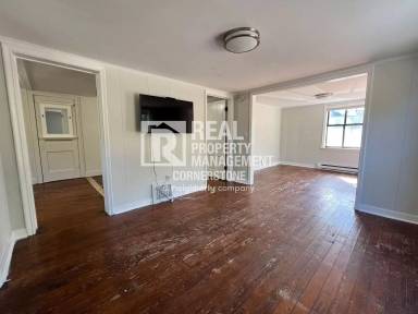 Main picture of 2423 Parkview Ave
