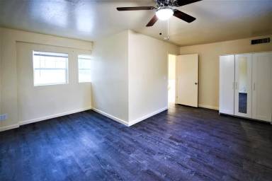 Main picture of 535 S Temple St