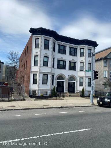 Main picture of 971 Blue Hill Ave