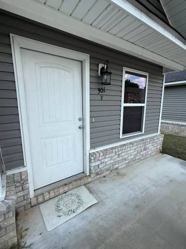Main picture of 301 Plum St