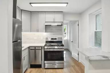 Main picture of 1362 N Lafayette St
