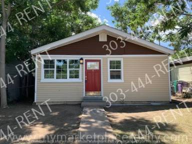 Main picture of 3720 W Exposition Ave
