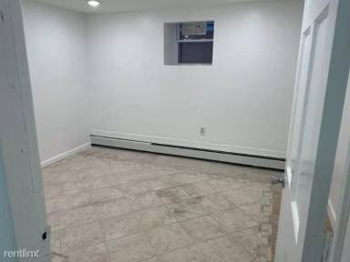 Main picture of 323 49th St