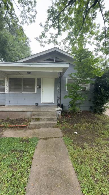 Main picture of 3970 Council Cir