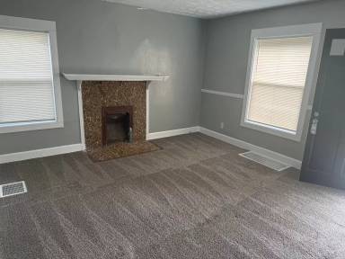 Main picture of 825 Meadow Ln
