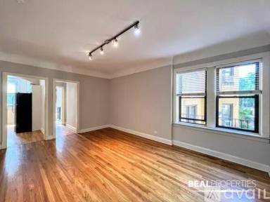 Main picture of 2325 N Rockwell St