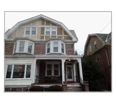 Main picture of 1221 W Main St