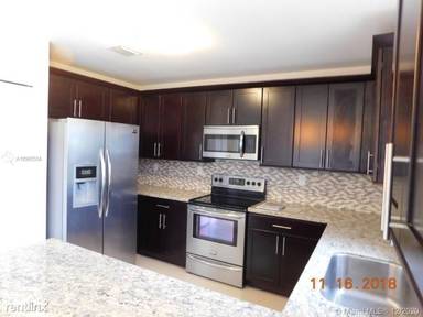 Main picture of 20950 SW 92nd Ct
