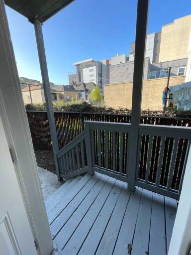 Main picture of 627 W Grand Ave