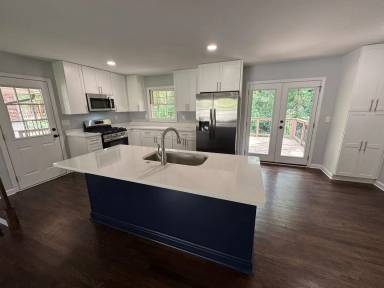 Main picture of 2647 Warwick Cir NE