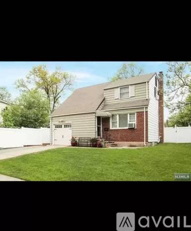 Main picture of 317 Manning Pl