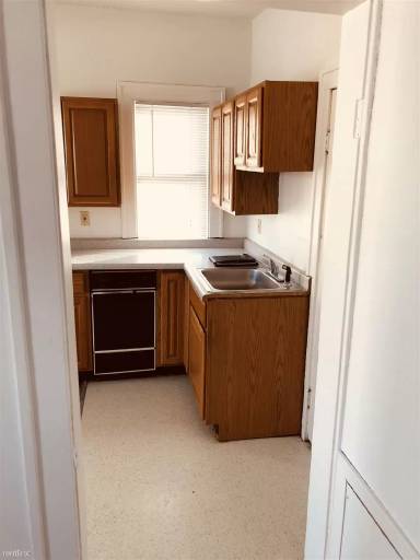 Main picture of 1010 12th Ave N