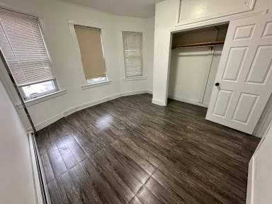Main picture of 225 Burgess Pl
