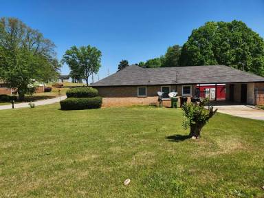 Main picture of 922 Hardegree Dr