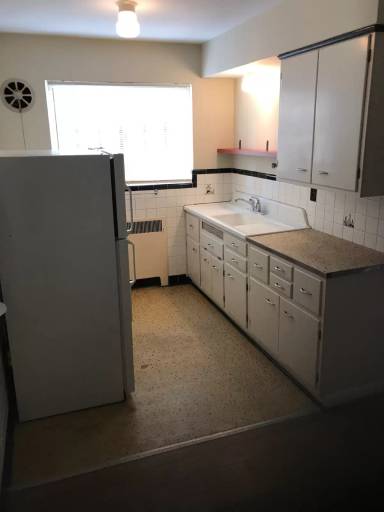 Main picture of 7340 Reading Road