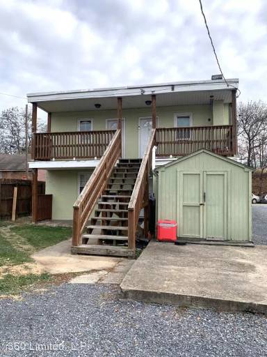 Main picture of 150 S 3rd St