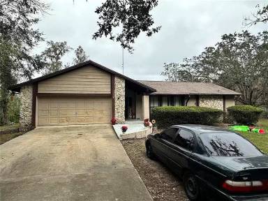 Main picture of 19609 Lake Pickett Rd
