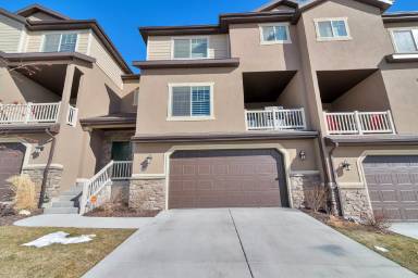 Main picture of 911 S Aspen Way