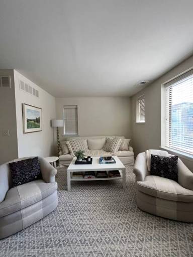 Main picture of 1710 Lombard St