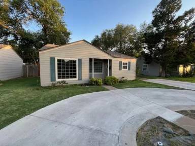 Main picture of 3315 28th St