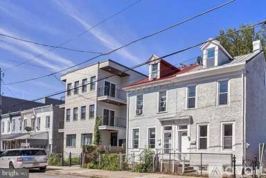Main picture of 129 E Phil Ellena St