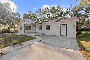 Main picture of 10821 Cedar St