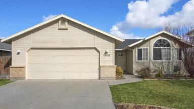 Main picture of 4437 S Tillamook Way