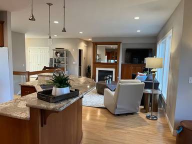 Main picture of 2015 Glendale Hills Dr NE