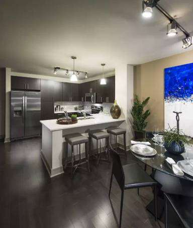 Main picture of 104 W 4th St