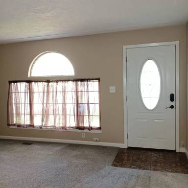 Main picture of 880 Judson St SE